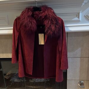 Jayley NWT Burgundy Cape with real Fur Collar. Adds elegance to any look.